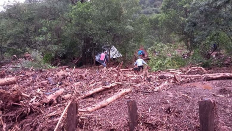 Entre Ríos: ANH Tarija junto a los bomberos Ángeles de Fuego llegaron hasta las comunidades damnificadas a brindar apoyo de búsqueda y rescate