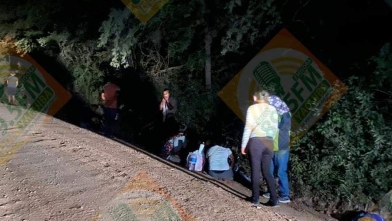 Flota que se trasladaba de Tarija a Yacuiba tras encunetarse en Palos Blancos deja varios heridos