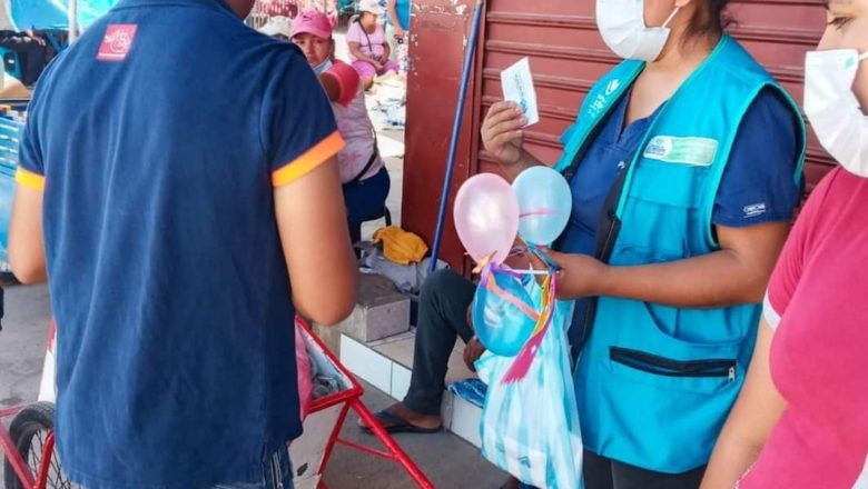 Yacuiba: Con entrega de preservativos se realizó la Campaña Municipal de Prevención de Enfermedades de Transmisiones Sexuales en el Mercado Campesino