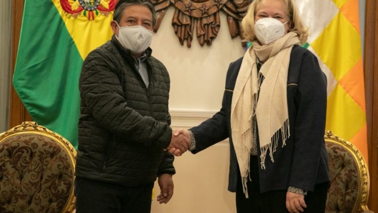 Francia ve a Bolivia como un aliado importante en la lucha contra el cambio climático