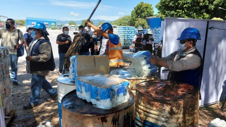 58 toneladas de bebidas comisadas en carnaval son destruidas en Yacuiba