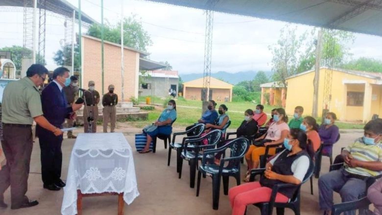 Padres de familia de la U.E. Lapachal Alto reciben charlas preventivas de la Alcaldía sobre  violencia, trata y tráfico de personas