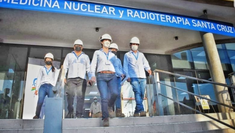 𝗣𝗿𝗲𝘀𝗶𝗱𝗲𝗻𝘁𝗲 𝗟𝘂𝗶𝘀 𝗔𝗿𝗰𝗲 𝗲𝗻𝘁𝗿𝗲𝗴𝗮 𝗺𝗼𝗱𝗲𝗿𝗻𝗼𝘀 𝗲𝗾𝘂𝗶𝗽𝗼𝘀 𝗮𝗹 𝗖𝗲𝗻𝘁𝗿𝗼 𝗱𝗲 𝗠𝗲𝗱𝗶𝗰𝗶𝗻𝗮 𝗡𝘂𝗰𝗹𝗲𝗮𝗿 𝗱𝗲 𝗦𝗮𝗻𝘁𝗮 𝗖𝗿𝘂𝘇