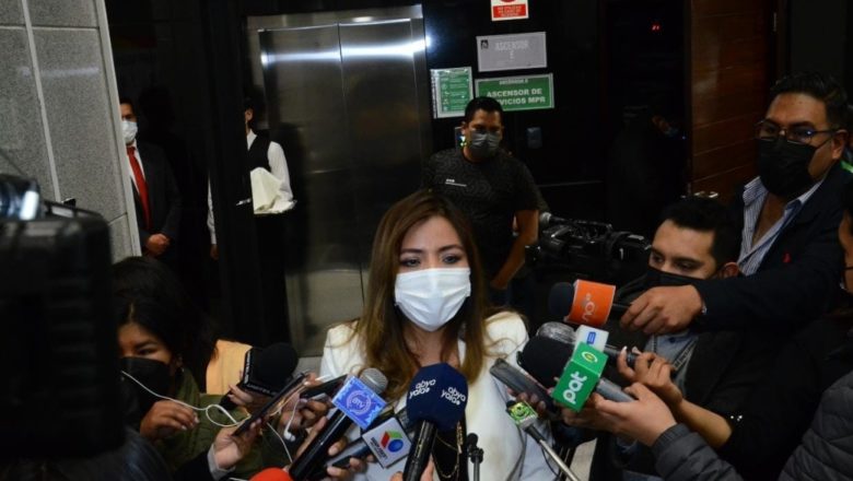 Viceministra Alcón: El trabajo de los medios de comunicación está garantizado, este debe ser responsable y equilibrado