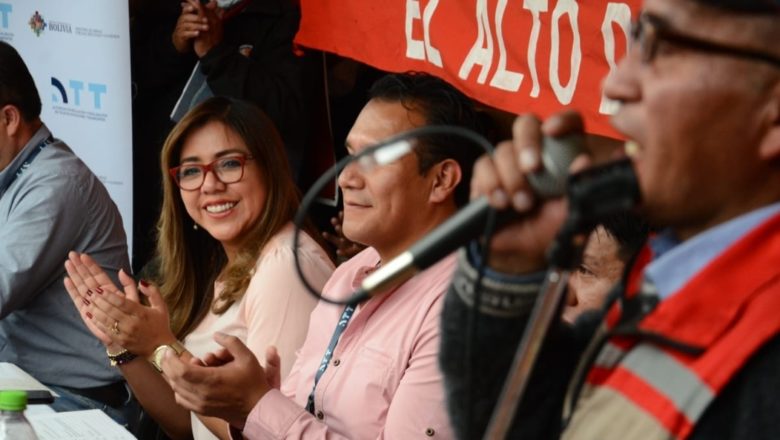 Viceministra Alcón viabiliza licencias para radios en El Alto