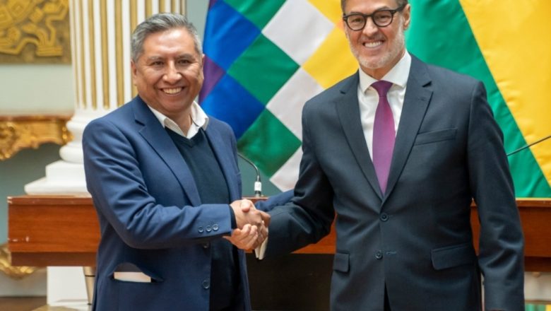 𝗕𝗼𝗹𝗶𝘃𝗶𝗮 𝘆 𝗩𝗲𝗻𝗲𝘇𝘂𝗲𝗹𝗮 𝗽𝗶𝗱𝗲𝗻 𝗮 𝗘𝗘𝗨𝗨 𝗻𝗼 𝗲𝘅𝗰𝗹𝘂𝗶𝗿 𝗮 𝗻𝗶𝗻𝗴ú𝗻 𝗽𝗮í𝘀 𝗱𝗲 𝗹𝗮 𝗖𝘂𝗺𝗯𝗿𝗲 𝗱𝗲 𝗹𝗮𝘀 𝗔𝗺é𝗿𝗶𝗰𝗮𝘀 𝗽𝗼𝗿𝗾𝘂𝗲 𝗲𝘀 𝗮𝗻𝘁𝗶𝗱𝗲𝗺𝗼𝗰𝗿á𝘁𝗶𝗰𝗼