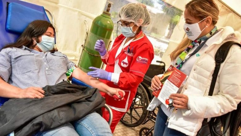 Yacuiba: Con apoyo de la Alcaldía la campaña de colecta de sangre “Vida por Vidas” dio inicio en la plaza Fray Quebracho
