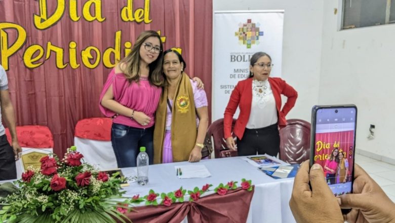 𝗩𝗶𝗰𝗲𝗺𝗶𝗻𝗶𝘀𝘁𝗿𝗮 𝗔𝗹𝗰ó𝗻 𝗿𝗲𝗮𝗹𝘇𝗮 𝘃𝗮𝗹í𝗮 𝗱𝗲 𝗹𝗮 𝗰𝗼𝗺𝘂𝗻𝗶𝗰𝗮𝗰𝗶ó𝗻 𝗮𝗹𝘁𝗲𝗿𝗻𝗮𝘁𝗶𝘃𝗮 𝘆 𝗲𝗹 𝗿𝗼𝗹 𝗱𝗲 𝗹𝗼𝘀 𝗰𝗼𝗺𝘂𝗻𝗶𝗰𝗮𝗱𝗼𝗿𝗲𝘀 𝗼𝗿𝗶𝗴𝗶𝗻𝗮𝗿𝗶𝗼𝘀