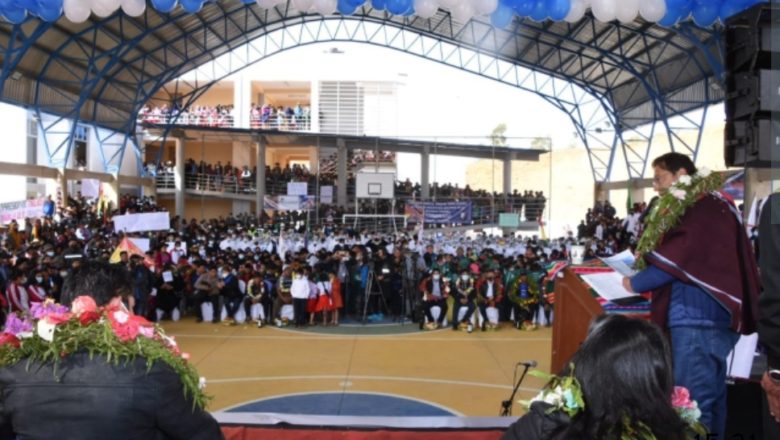 𝗣𝗿𝗲𝘀𝗶𝗱𝗲𝗻𝘁𝗲 𝗔𝗿𝗰𝗲 𝗶𝗻𝗶𝗰𝗶𝗮 𝗮𝗴𝗲𝗻𝗱𝗮 𝗱𝗲 𝗲𝗻𝘁𝗿𝗲𝗴𝗮 𝗱𝗲 𝗼𝗯𝗿𝗮𝘀 𝗲𝗻 𝗖𝗵𝘂𝗾𝘂𝗶𝘀𝗮𝗰𝗮 𝗳𝗼𝗿𝘁𝗮𝗹𝗲𝗰𝗶𝗲𝗻𝗱𝗼 𝗰𝗮𝗽𝗮𝗰𝗶𝗱𝗮𝗱 𝘆 𝗰𝗮𝗹𝗶𝗱𝗮𝗱 𝗲𝗱𝘂𝗰𝗮𝘁𝗶𝘃𝗮