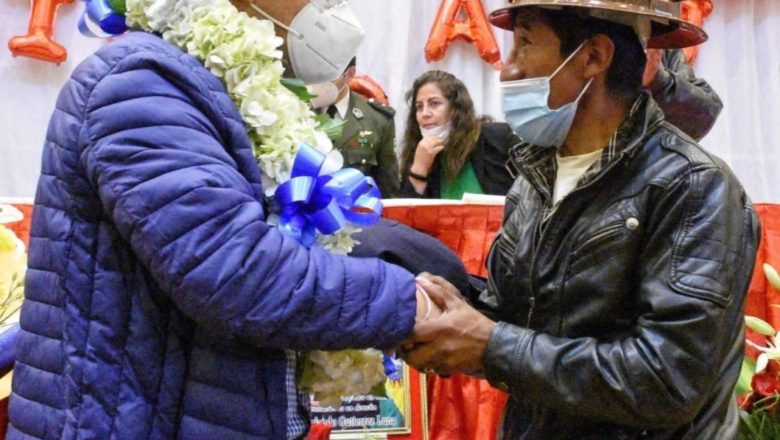 𝗣𝗿𝗲𝘀𝗶𝗱𝗲𝗻𝘁𝗲 𝗟𝘂𝗶𝘀 𝗔𝗿𝗰𝗲 𝗿𝗲𝗺𝗲𝗺𝗼𝗿𝗮 𝗲𝗹 𝗽𝗮𝗽𝗲𝗹 𝗳𝘂𝗻𝗱𝗮𝗺𝗲𝗻𝘁𝗮𝗹 𝗱𝗲 𝗹𝗼𝘀 𝘁𝗿𝗮𝗯𝗮𝗷𝗮𝗱𝗼𝗿𝗲𝘀 𝗺𝗶𝗻𝗲𝗿𝗼𝘀 𝗲𝗻 𝗹𝗮 𝗿𝗲𝗰𝘂𝗽𝗲𝗿𝗮𝗰𝗶ó𝗻 𝗱𝗲 𝗹𝗮 𝗱𝗲𝗺𝗼𝗰𝗿𝗮𝗰𝗶𝗮