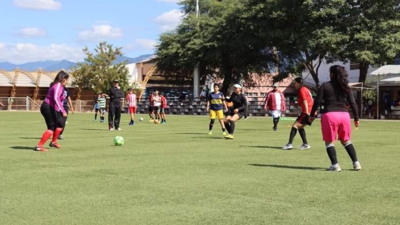 Selección de futbol de   Villa Montes damas y varones se preparan  para el campeonato «Copa Paz del Chaco”