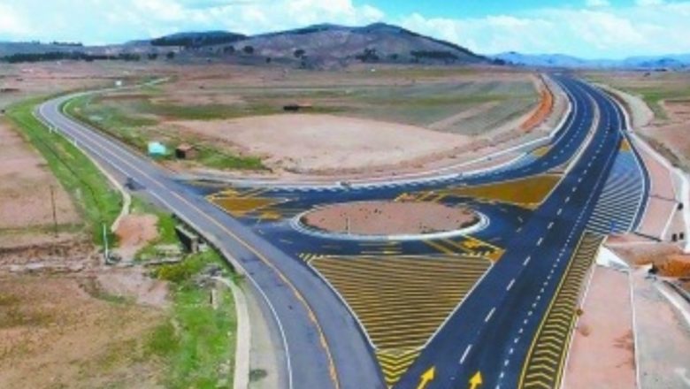 𝗣𝗿𝗲𝘀𝗶𝗱𝗲𝗻𝘁𝗲 𝗟𝘂𝗶𝘀 𝗔𝗿𝗰𝗲: 𝗚𝗼𝗯𝗶𝗲𝗿𝗻𝗼 𝗶𝗻𝘃𝗶𝗲𝗿𝘁𝗲 𝗺á𝘀 𝗱𝗲 𝗕𝘀 𝟭𝟭 𝗺𝗶𝗹 𝗺𝗶𝗹𝗹𝗼𝗻𝗲𝘀 𝗲𝗻 𝗹𝗮 𝗰𝗼𝗻𝘀𝘁𝗿𝘂𝗰𝗰𝗶ó𝗻 𝗱𝗲 𝟭𝟳 𝗱𝗼𝗯𝗹𝗲𝘀 𝘃í𝗮𝘀 𝗲𝗻 𝘀𝗲𝗶𝘀 𝗱𝗲𝗽𝗮𝗿𝘁𝗮𝗺𝗲𝗻𝘁𝗼𝘀