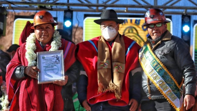 𝗔𝗻𝗶𝘃𝗲𝗿𝘀𝗮𝗿𝗶𝗼 𝗱𝗲 𝗹𝗮 𝗘𝗺𝗽𝗿𝗲𝘀𝗮 𝗠𝗶𝗻𝗲𝗿𝗮 𝗖𝗼𝗿𝗼𝗰𝗼𝗿𝗼: 𝗣𝗿𝗲𝘀𝗶𝗱𝗲𝗻𝘁𝗲 𝗟𝘂𝗶𝘀 𝗔𝗿𝗰𝗲 𝗮𝗻𝘂𝗻𝗰𝗶𝗮 𝗹𝗮 𝗶𝗻𝗱𝘂𝘀𝘁𝗿𝗶𝗮𝗹𝗶𝘇𝗮𝗰𝗶ó𝗻 𝗱𝗲𝗹 𝗰𝗼𝗯𝗿𝗲