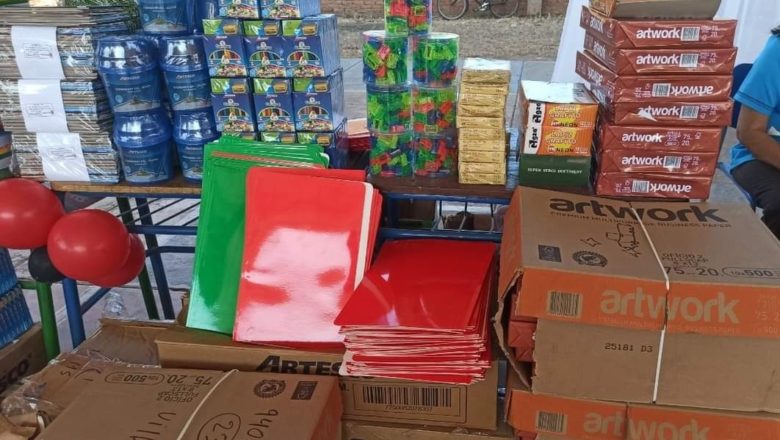 Villa Montes: Núcleo “ SILAAT IS inicia gestión escolar con nuevo material de escritorio