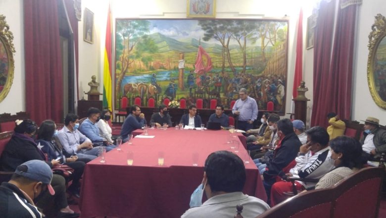<strong>Organizaciones &nbsp;e instituciones de Tarija se reúnen para tratar sobre el Censo, firman acta de consensos</strong>