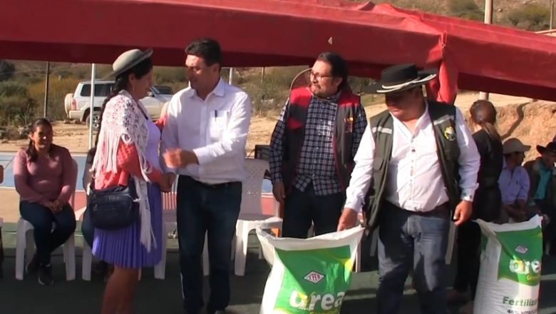 <strong>Alcalde Torres distribuye 591 quintales de Urea para beneficio de 271 familias</strong>