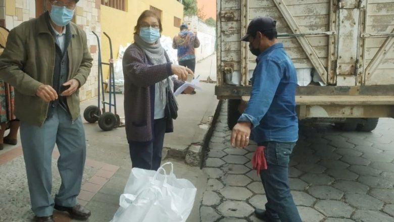 Yacuiba: Personas con discapacidad y adultos mayores no recibieron sus canastas por bloqueo del transporte