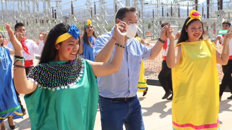 𝗣𝗿𝗲𝘀𝗶𝗱𝗲𝗻𝘁𝗲 𝗔𝗿𝗰𝗲 𝗶𝗻𝗶𝗰𝗶𝗮 𝗲𝗻𝘁𝗿𝗲𝗴𝗮 𝗱𝗲 𝗼𝗯𝗿𝗮𝘀 𝗽𝗮𝗿𝗮 𝗦𝗮𝗻𝘁𝗮 𝗖𝗿𝘂𝘇 𝗰𝗼𝗻 𝗶𝗻𝗮𝘂𝗴𝘂𝗿𝗮𝗰𝗶ó𝗻 𝗱𝗲 𝗶𝗻𝘁𝗲𝗿𝗰𝗼𝗻𝗲𝘅𝗶ó𝗻 𝗲𝗹é𝗰𝘁𝗿𝗶𝗰𝗮 𝗱𝗲 𝗖𝗮𝗺𝗶𝗿𝗶