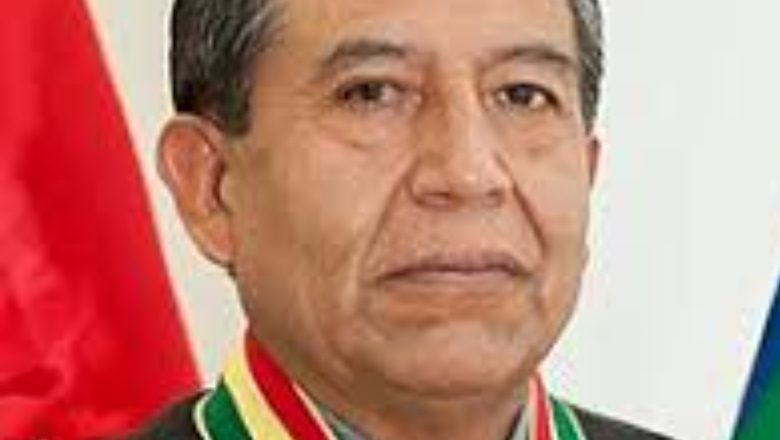 Choquehuanca: Necesitamos un hombre nuevo y “solo los cobardes huyen”