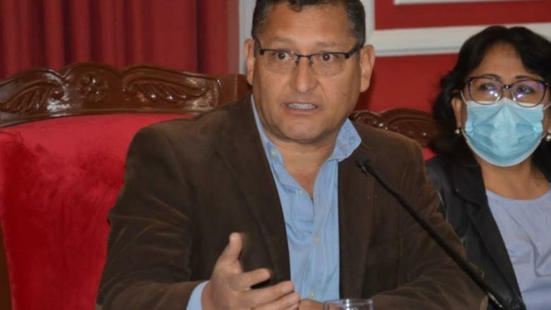 Gobernador de Tarija considera que dirigencia cruceña perdió la oportunidad de dialogar