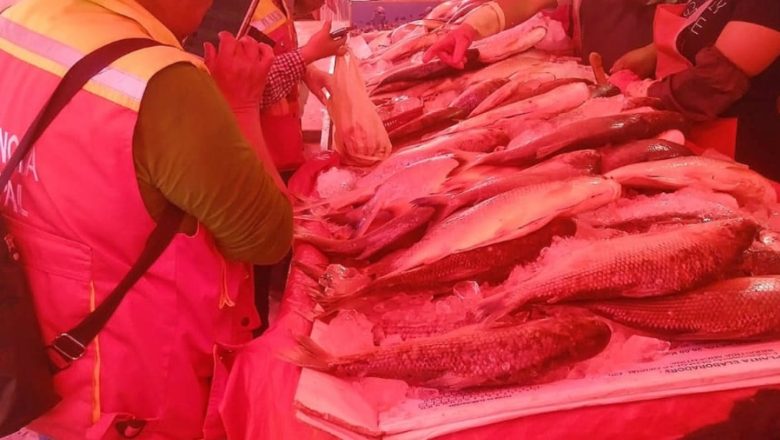 <strong>Tarija: Denuncian venta de pescado con “quemadura por frío”, intendencia hace devolver el dinero por la compra</strong>