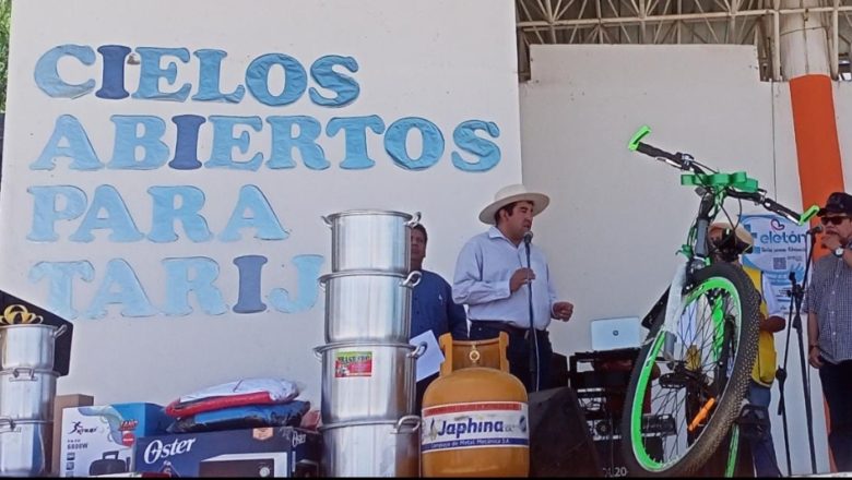 Alcalde de Uriondo dona su sueldo en apayo a las familias afectadas por la helada