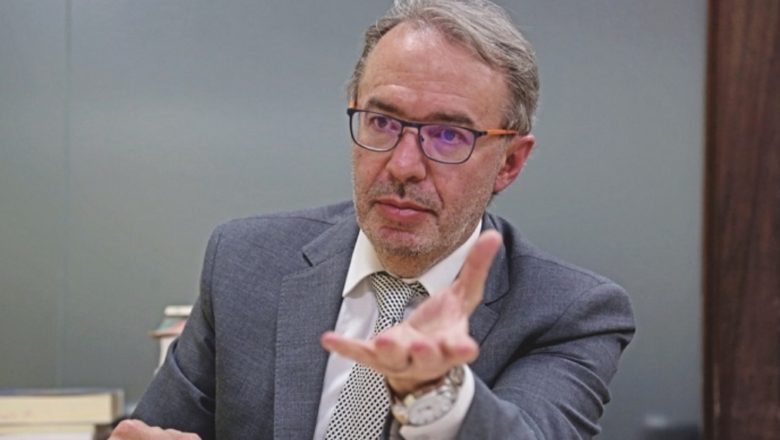 Gobierno está dispuesto al diálogo, pero pide levantar el paro indefinido