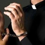 Sacerdote sentenciado a 10 años de cárcel por abuso sexual a una niña en Santa Cruz