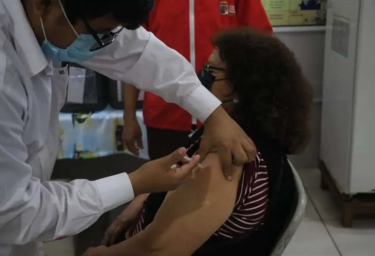 En 16 centros aplicarán la vacuna contra la influenza este fin de semana, sepa cuáles son