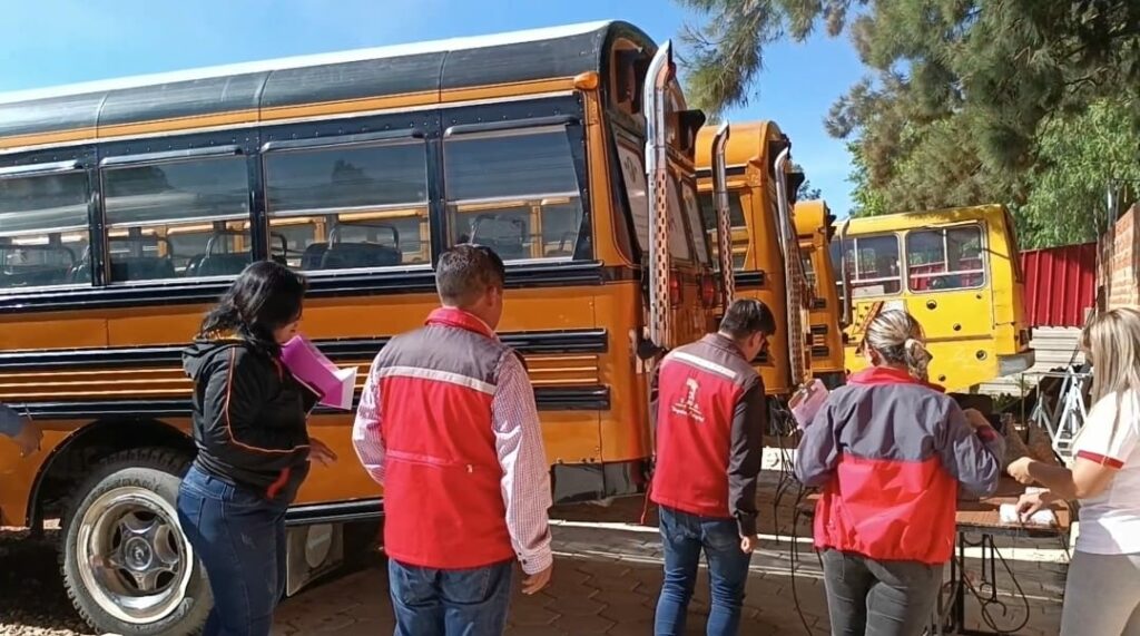 Alcaldía de Tarija realiza inspección al transporte escolar