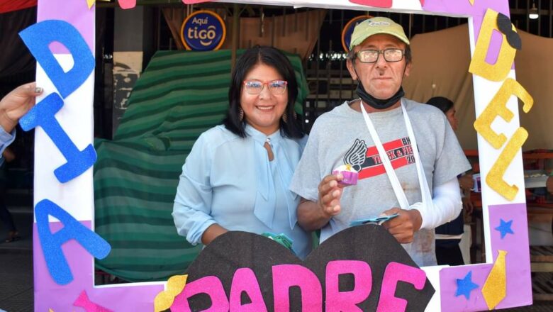Por el Día del Padre el Gobierno autónomo Regional de Villa Montes arrancó una sonrisa los papás del mercado campesino