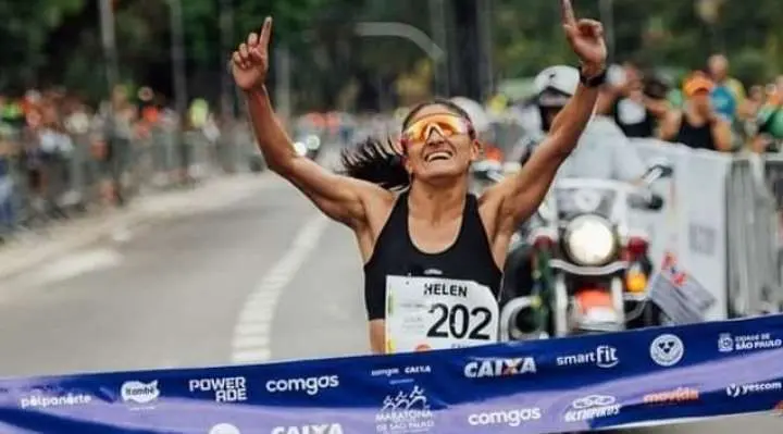 Boliviana Helen Baltazar gana la Maratón Internacional de São Paulo