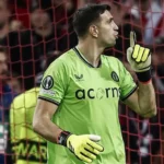 ‘Dibu’ Martínez clasifica al Aston Villa e indigna al Lille