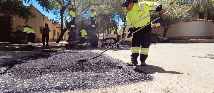 Plan “Vicha Vicha Baches” de la Alcaldía de Tarija ejecutó 50 mil m2 de pavimento para el mantenimiento de calles y Avenidas