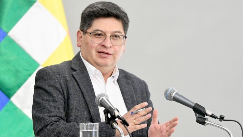 Ministro Montenegro culpa al Legislativo por la falta de dólares al bloquear créditos