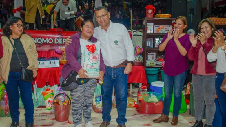 Gobernación de Tarija celebra a lo grande el Día de la Madre con una emotiva velada llena de regalos, música y gratitud