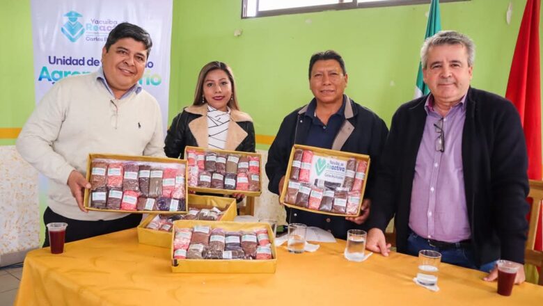Alcaldía de Yacuiba beneficia a familias productoras con la entrega de semillas de hortalizas