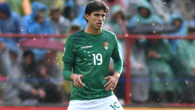 Efraín Morales necesitó pocos partidos para ganarse un lugar en la zaga boliviana
