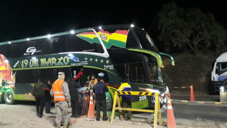 Armada intensifica operativos y comida contrabando valuado en Bs. 53.000 en Tarija y Cochabamba