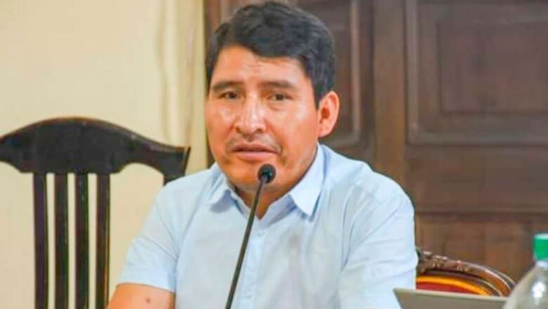 Gobernador Condori cayó tras presunto forcejeo con una mujer en acto social