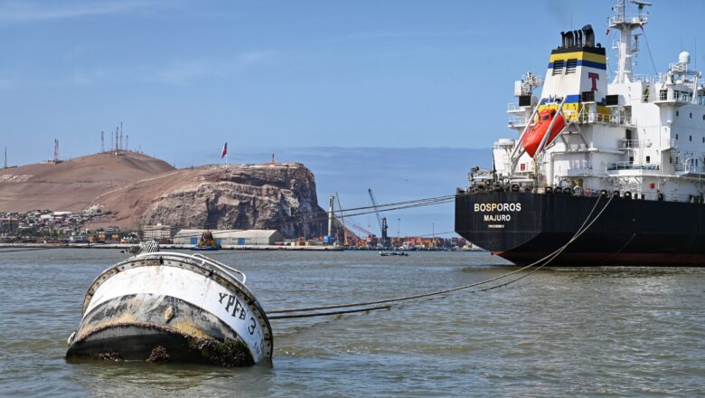 Buque Sky Rider descarga 41 millones de litros de gasolina y YPFB agiliza envíos a Bolivia