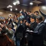 Un grupo de evangélicos ora en la Cámara de Diputados para “sacar a los demonios”