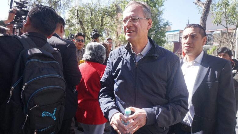 Diferencias en Contraloría por Dunn: Unidad jurídica recomendó no emitir certificado de Solvencia Fiscal