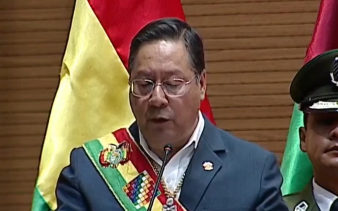 Arce en sesión de honor: “La Paz ingresará por primera vez a la era de los hidrocarburos”