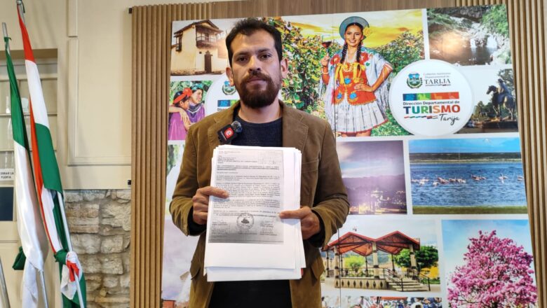 Vocero de la Gobernación denuncia que Franz Ayarde, dirigente del SEDECA, en cinco años sin funciones y salario elevado más de 8 mil bs