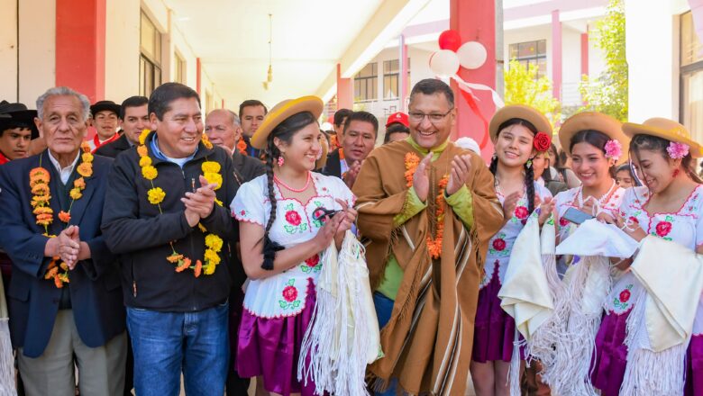 Gobernación entrega obra de mejoramiento en unidad educativa de Tomatitas