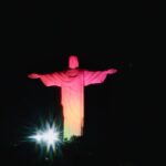 Bicentenario: La tricolor boliviana ‘viste’ al Cristo Redentor en Río de Janeiro