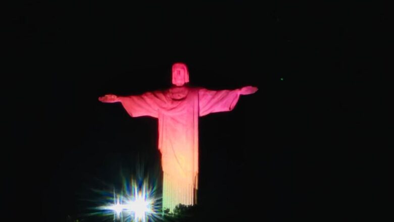 Bicentenario: La tricolor boliviana ‘viste’ al Cristo Redentor en Río de Janeiro