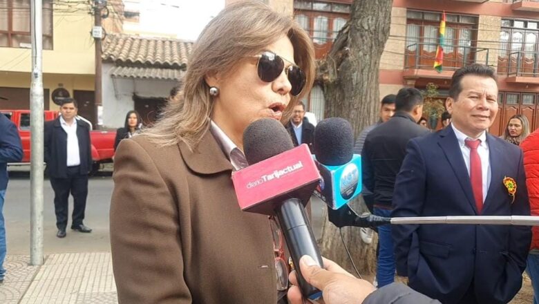 Tarija: Gobernación, sector salud entran en cuarto intermedio y suspenden paro