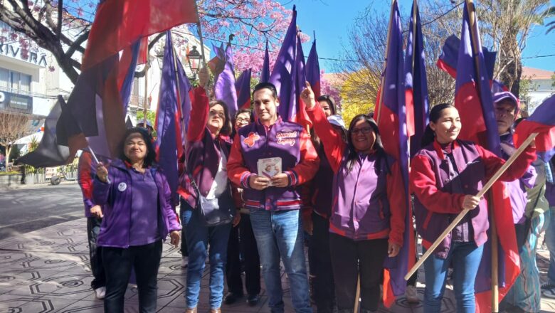 Daniel López denuncia manipulación de encuestas y respalda propuestas de Manfred Reyes Villa